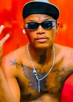 Download Rato Laka MP3 by Shebeshxt ft. Zee NxumaloZA, Naqua SA & Slido Man A Bolo House banger shaking up SA streets. Stream and download now!