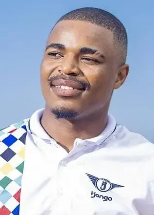 Download Umathandana Wami MP3 by Shenge waseHlalanKosi ft. King Misuzulu kaZwelithini – a soulful Maskandi tribute to love, heritage, and royal pride.