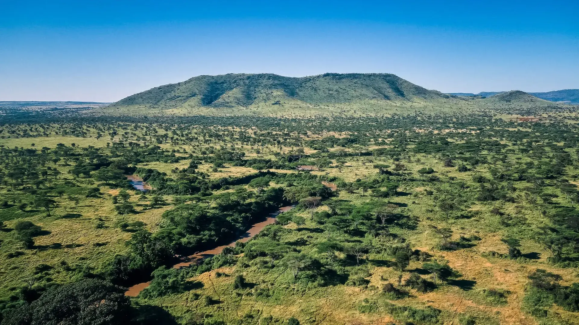  Eyasi, Tanzania, with the wetlands and woodlands that have sustained the Hadza