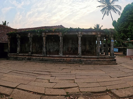 Thirnuelli Temple Premises.jpg