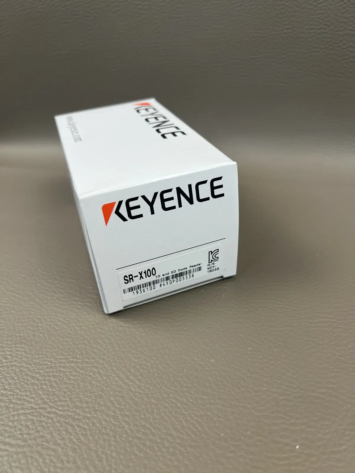 KEYENCE SR-X100 High-Performance Compact Barcode Reader