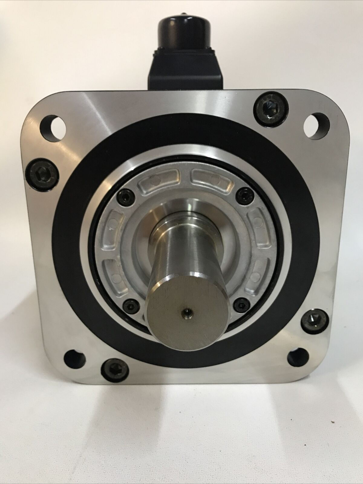 Yaskawa SGMG-12A2B, AC Servo Motor