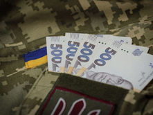 Військовослужбовці мають право на додаткові грошові виплати