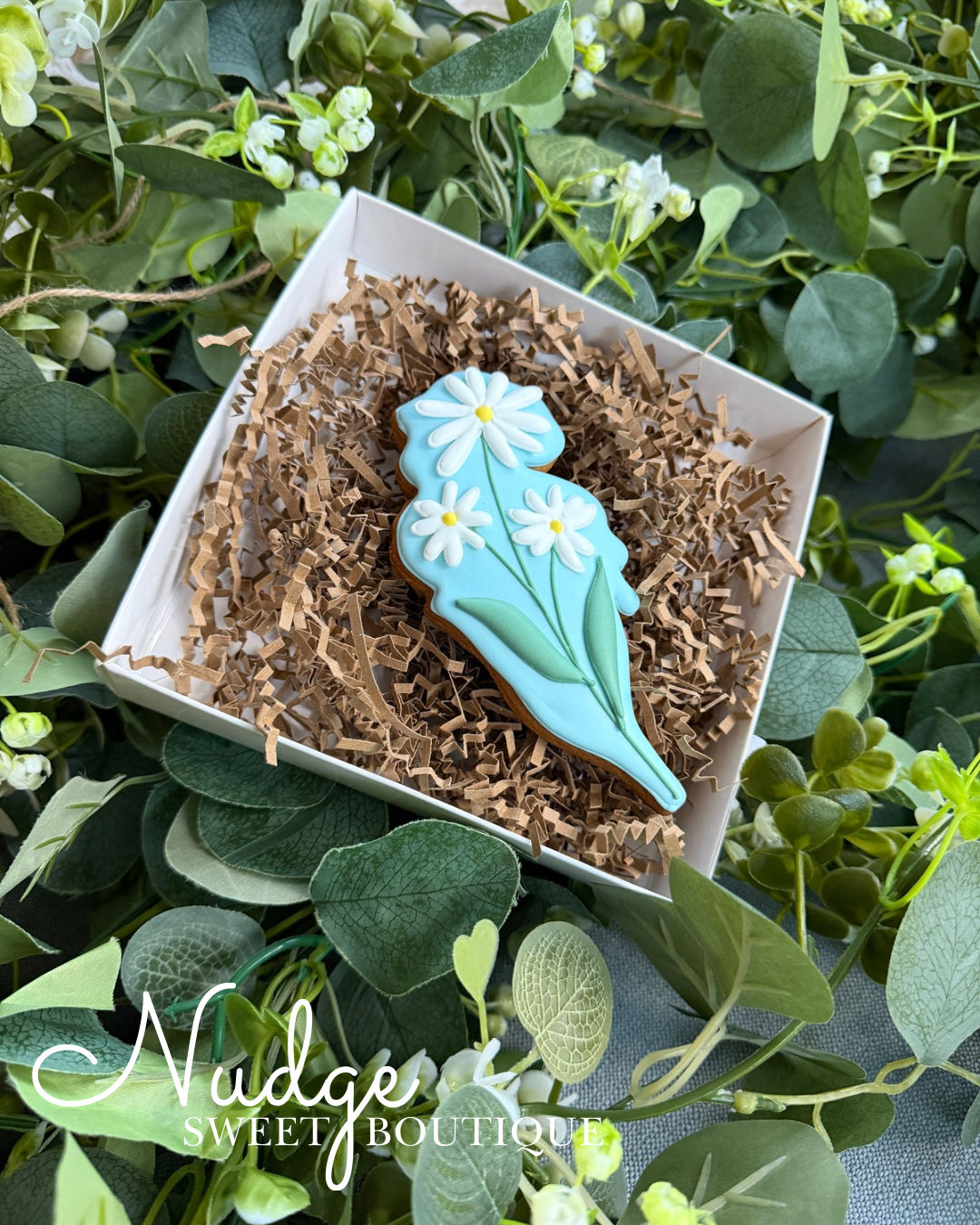 THE DAISY COLLECTION - Petite Treats - Posy