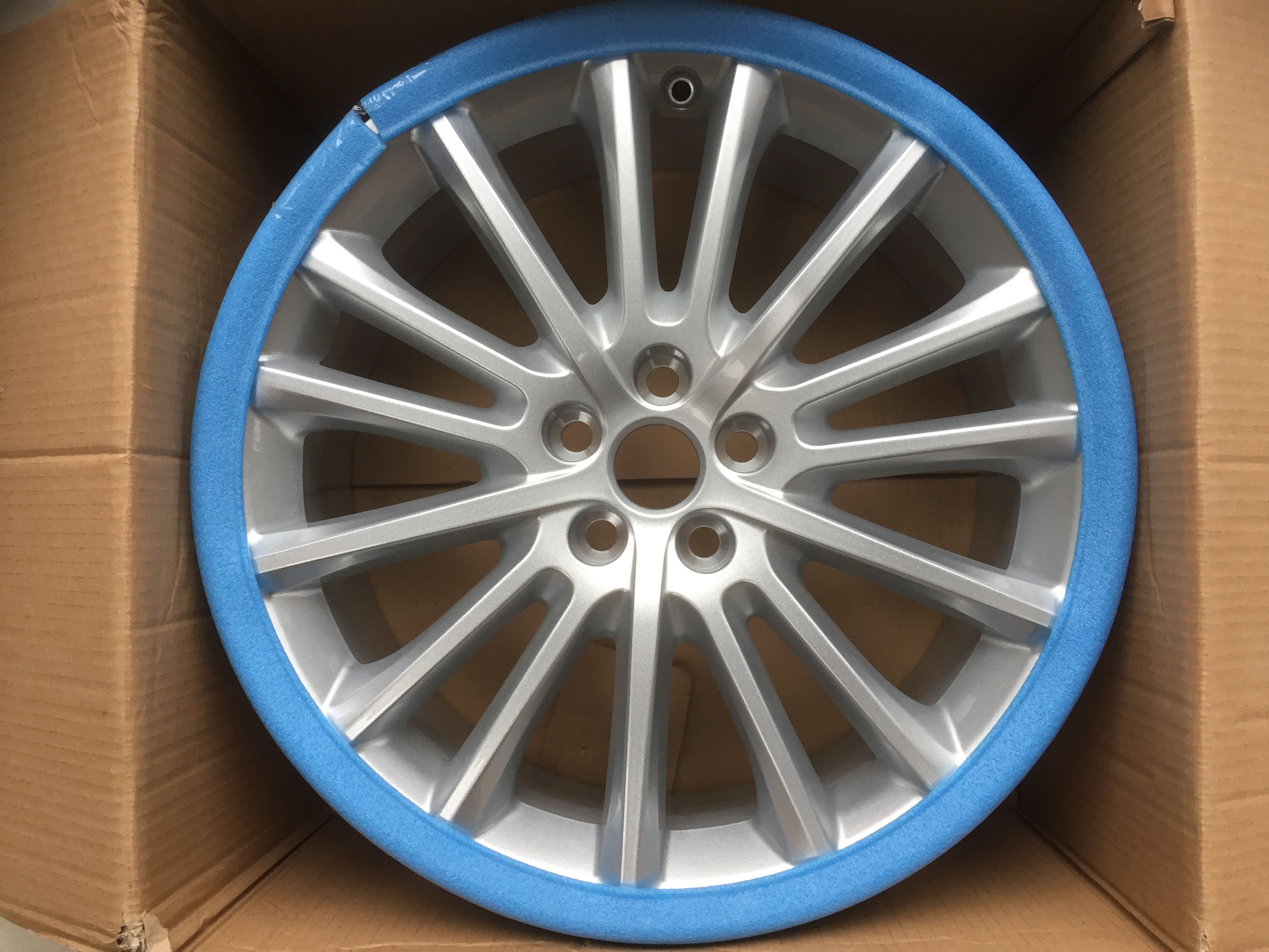 19in Radiance XE Rear 8.5JSilver