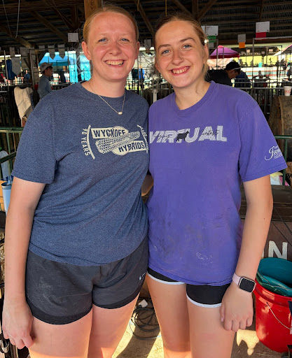 Hannah, left, and Leah Zeigler
