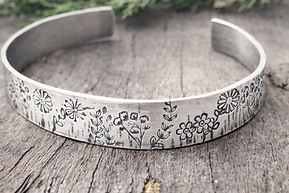Wide Wildflower Cuff3.png
