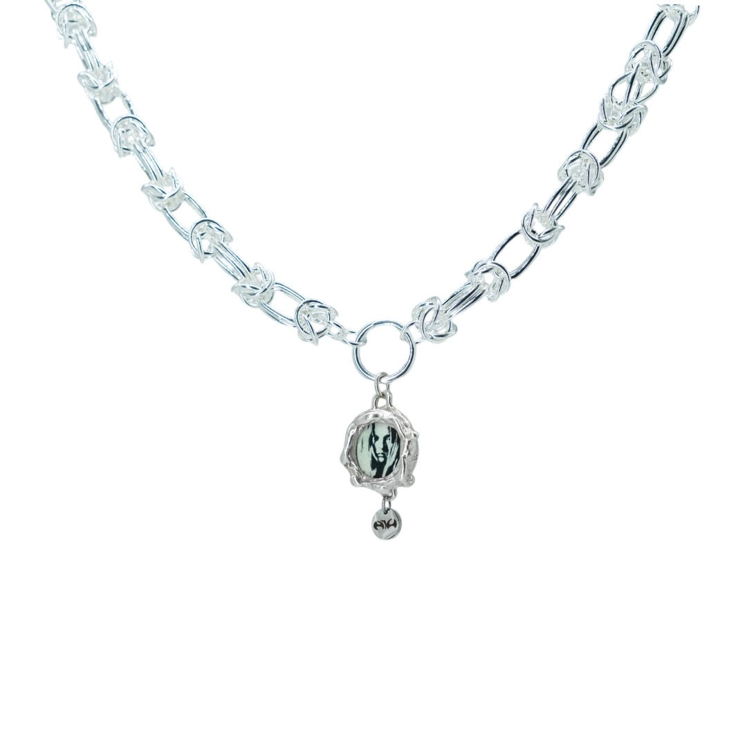 PHOTO HOLDER NECKLACE  