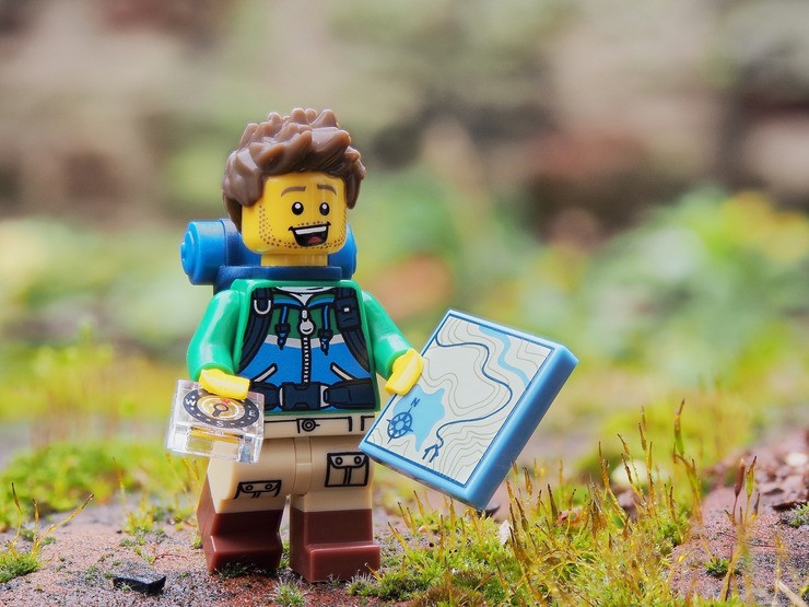 hiker-aitoff - pixabay