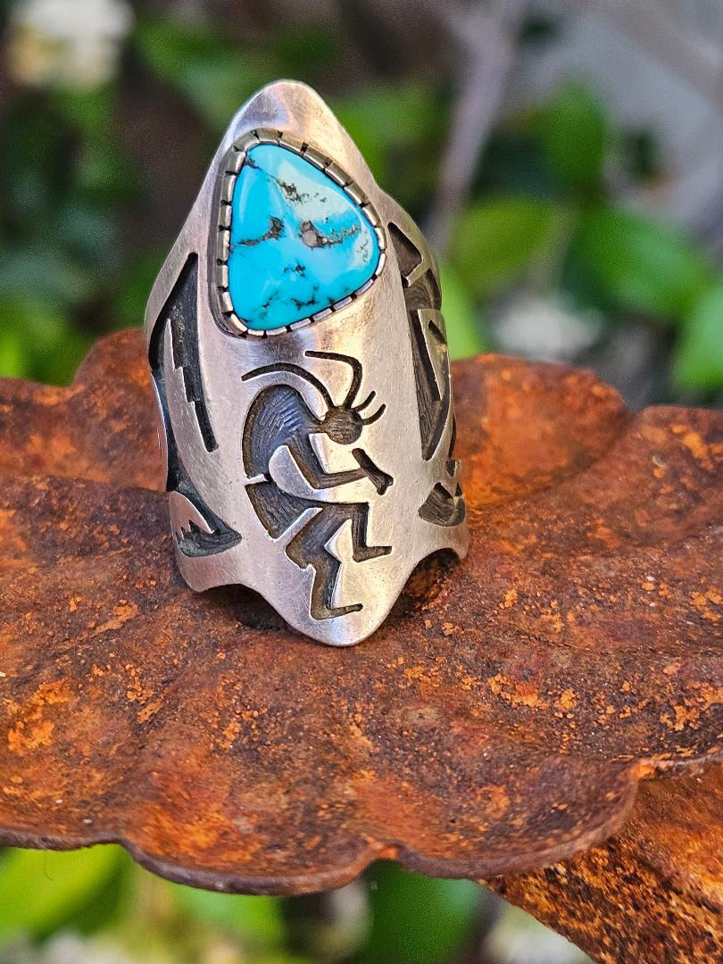 Thumbnail: VINTAGE Flute Player Ring