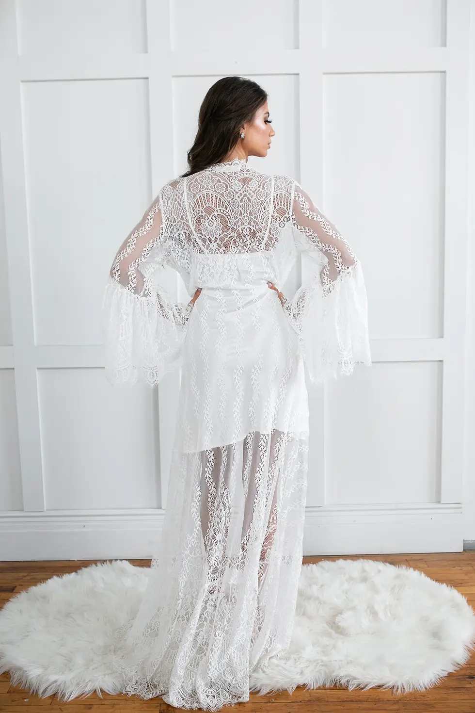 Thumbnail: LE EL ROYAL ROBE