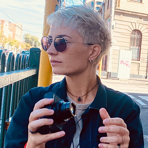 Ellen Graphic Designer