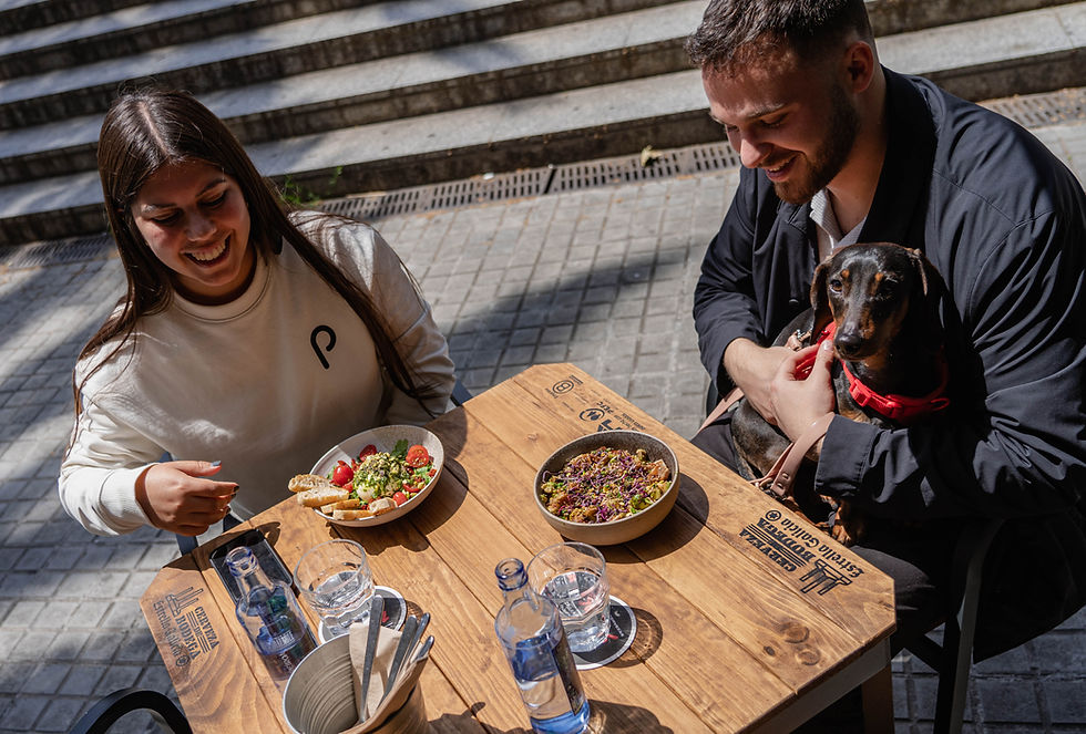 All you eat is love Terraza