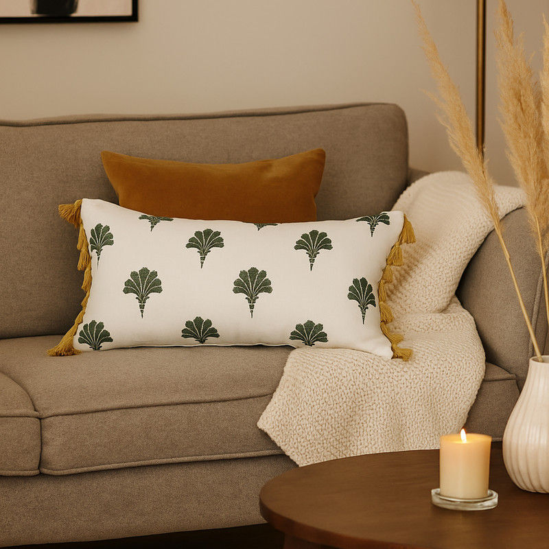 ภาพขนาดย่อ: Palm Print with Yellow Tassels Rectangle Cushion Cover with Filler 12x18 Inches