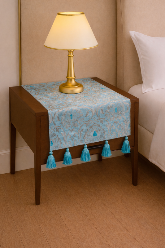 縮圖：Luxury Indian SkyBlue GoldenBanarsi Woven SkyBlue Silk Table Runner With Tassels