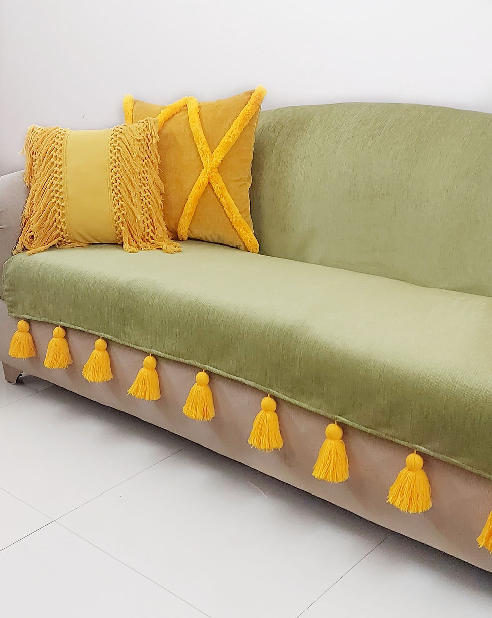 Miniaturbild: Bright Ochre Yellow Criss Cross Tufted Cushion Cover