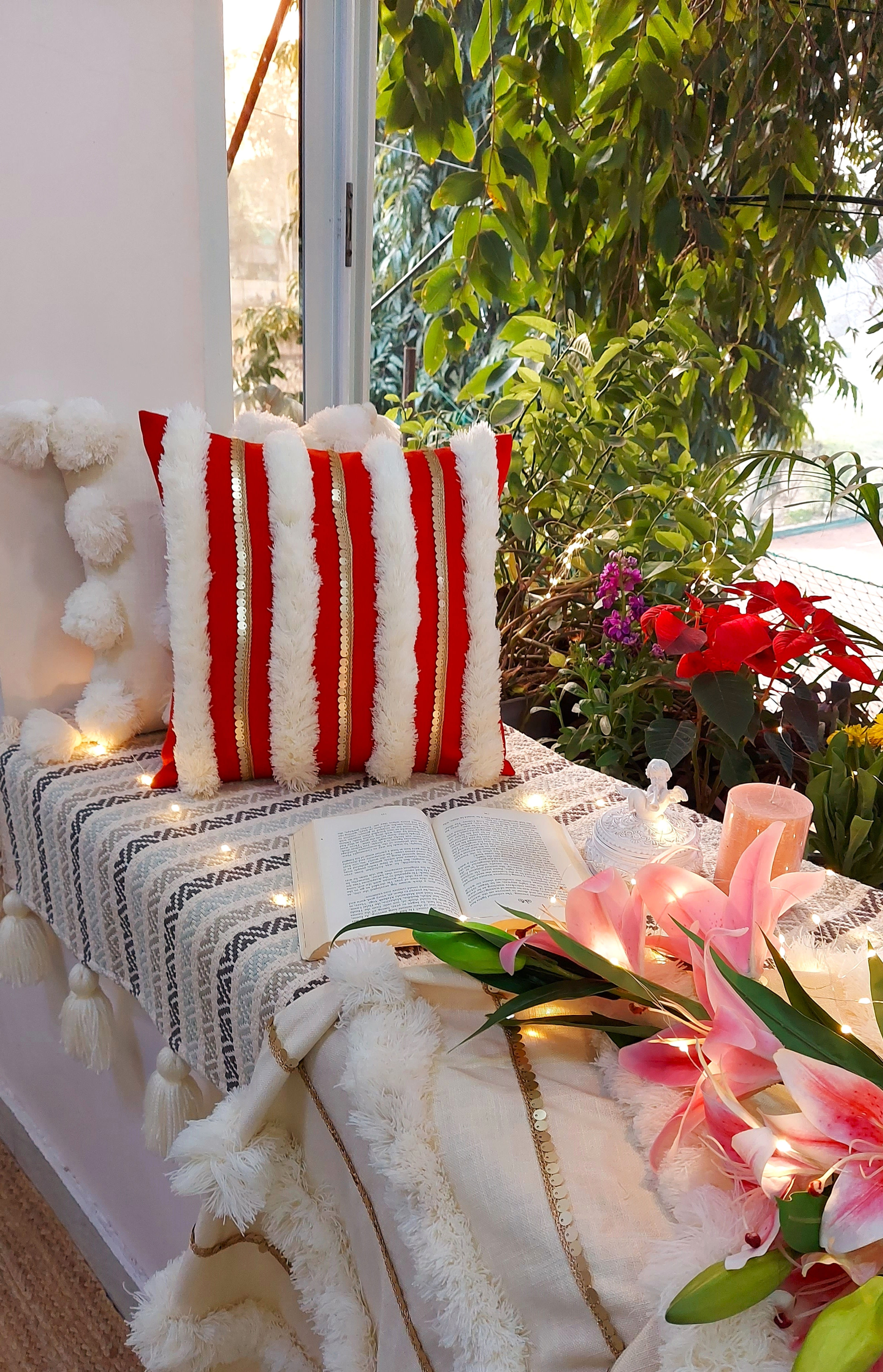 Luxury red and white cushion cover set, modern design with gold sequence, sofa throw pillow cover for Christmas, living room