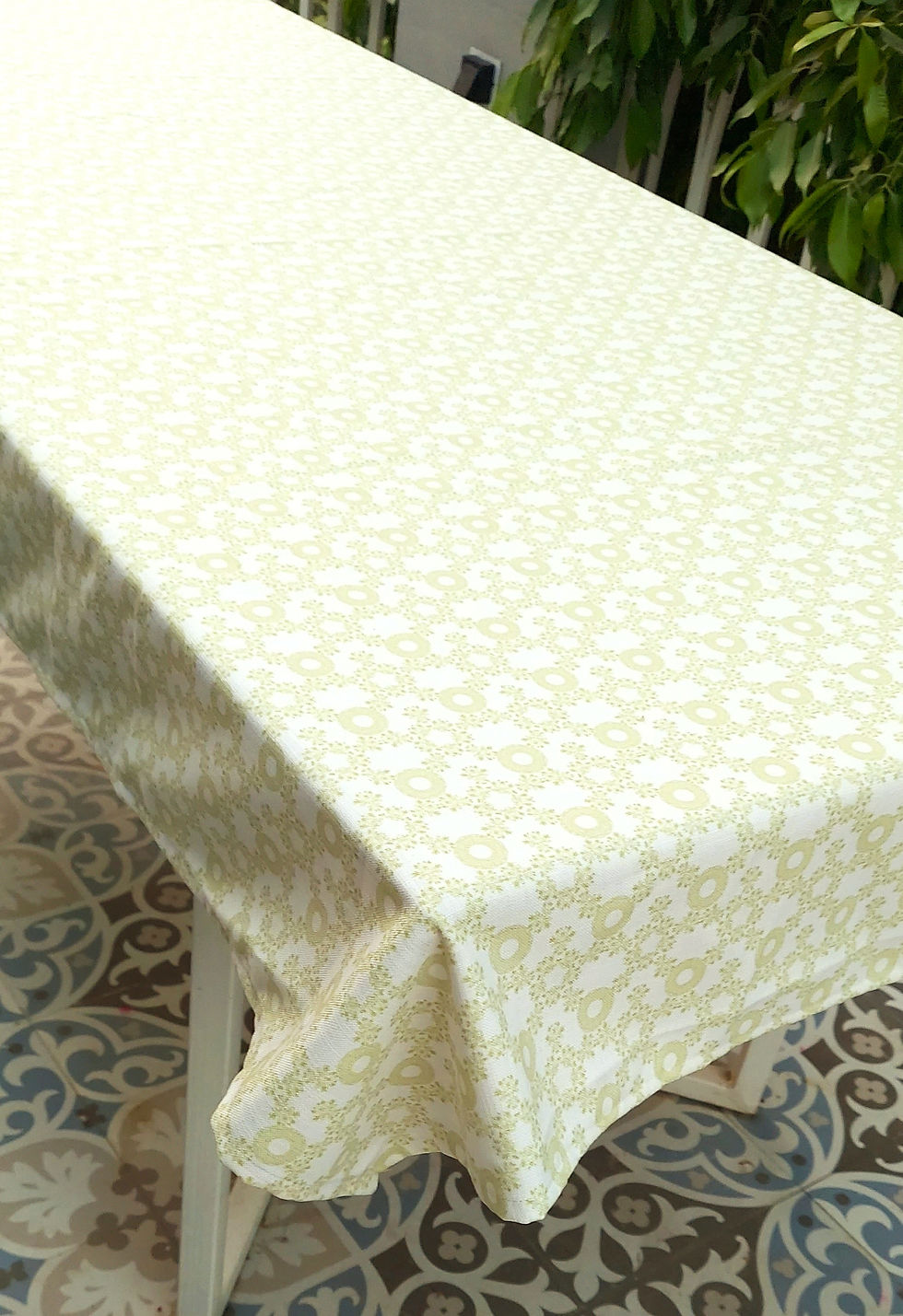 Hình thu nhỏ: White Printed Table Cover