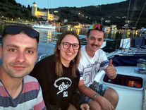 Viaggio in barca educativo con Nuovo Cortile, Tetragonauti e Comunità Fraternità a bordo di una barca a vela.