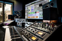 6253HollywoodBlvd_HiRes (10 of 25).jpg