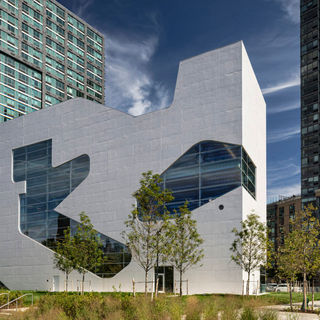 A Homecoming for Architect Steven Holl at Bellevue Arts Museum