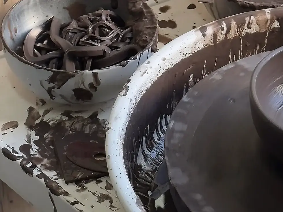 Miniatura: Wheel Throwing or Handbuilding Pottery Workshop Gift Voucher