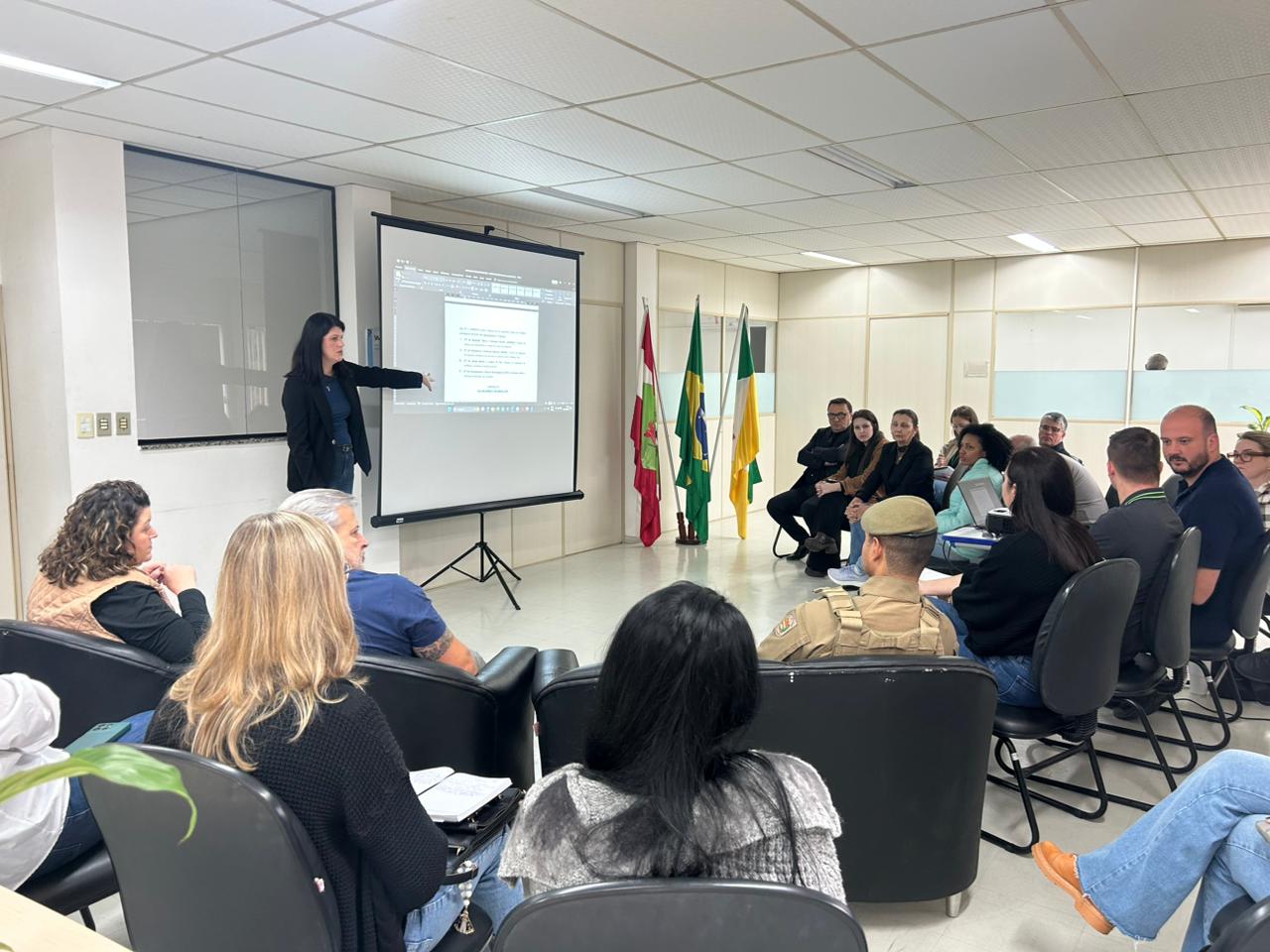 Reunião de instituições da educação publicada no jornal