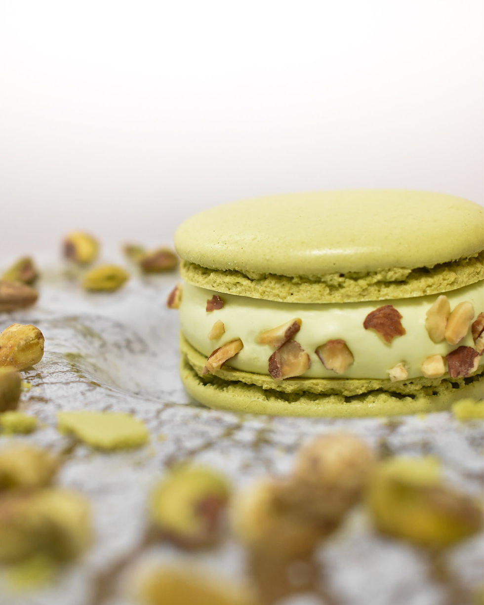 Miniature : Macaron Pistache Griotte