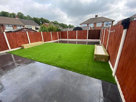 Low-maintenance garden