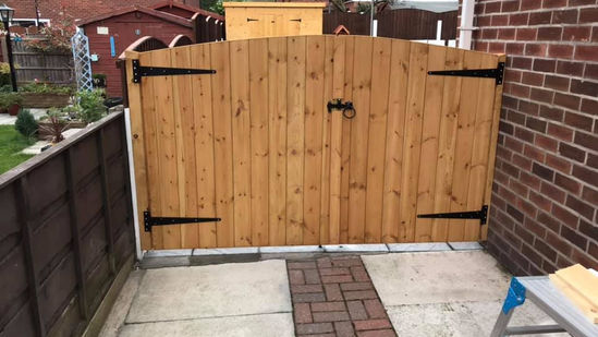 Gate