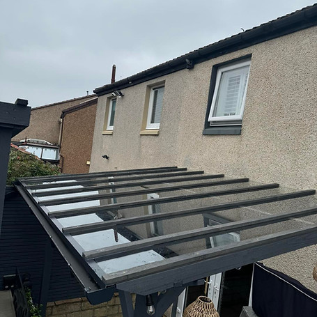 Glass roof on pergola