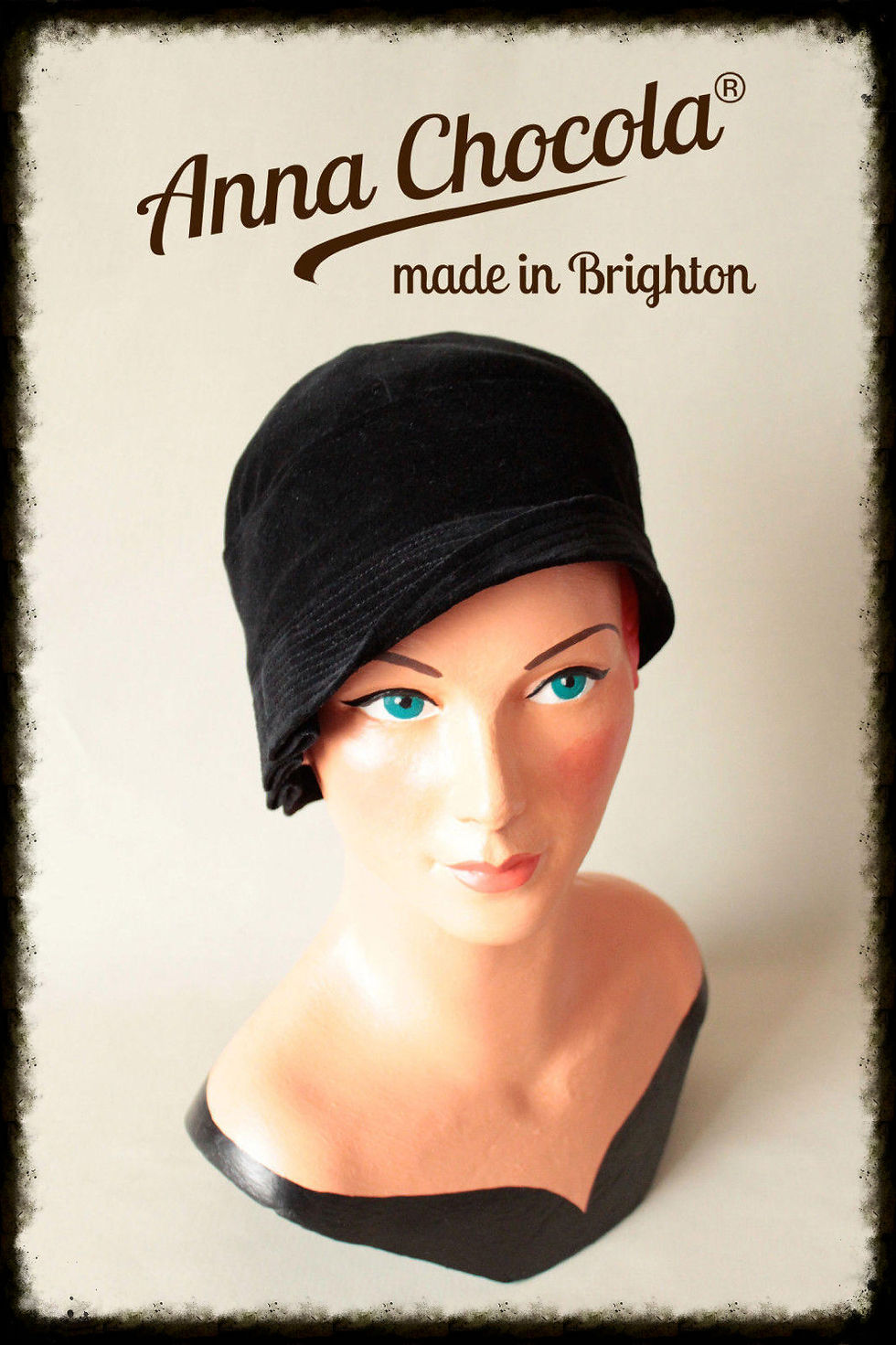 Anna Chocola cloche hat 1