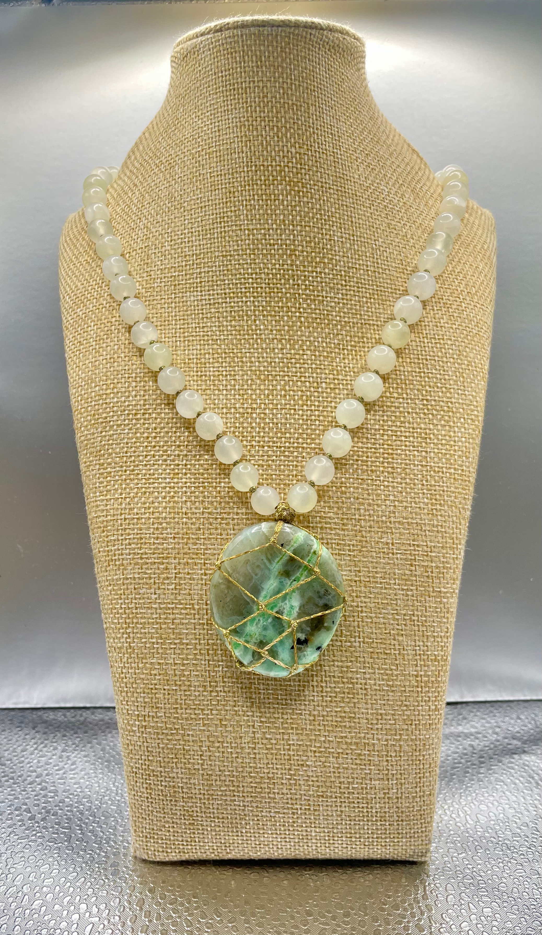 Collier de Vie en Pierre Jade de Chine & Garniérite