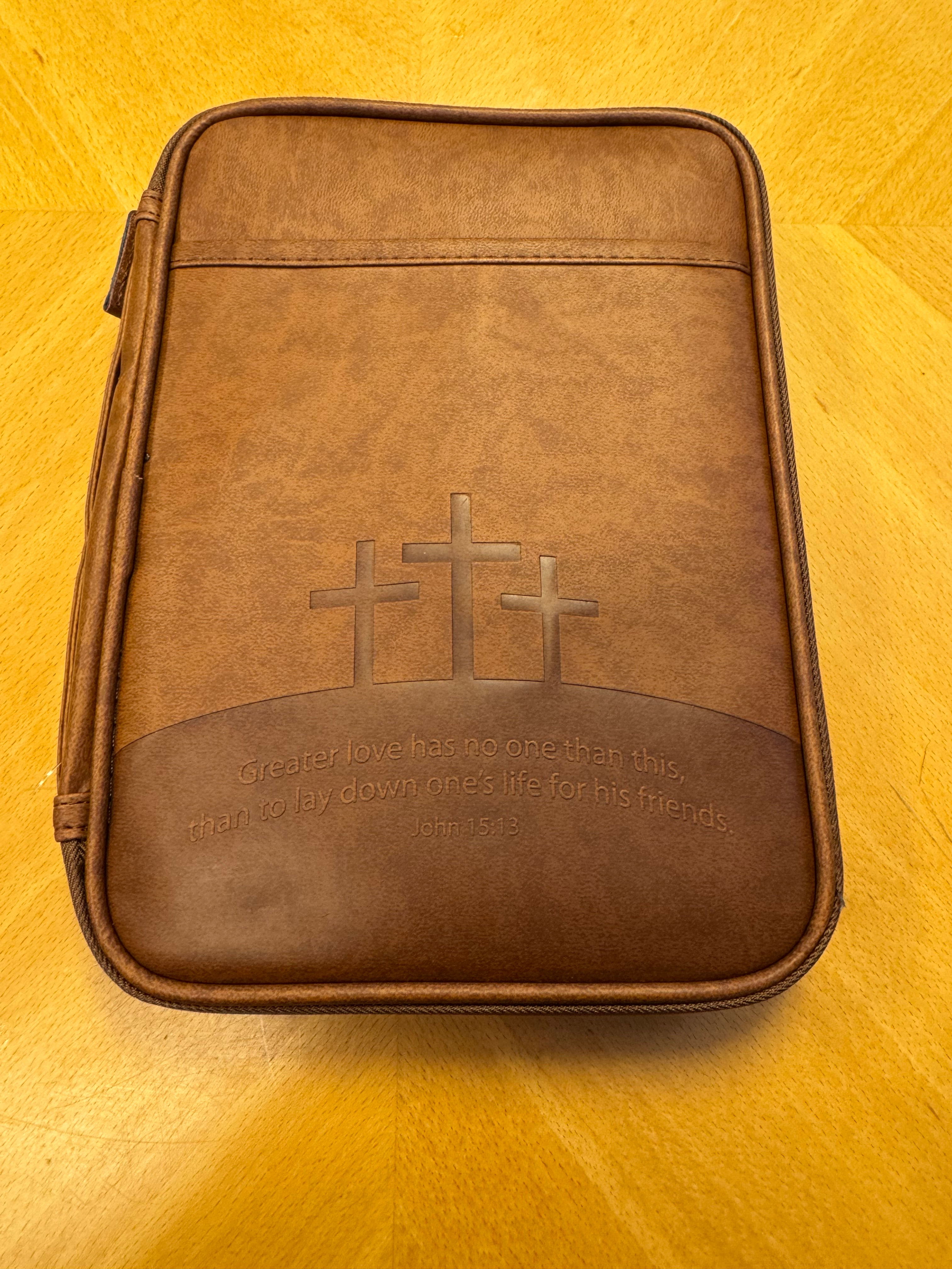 Medium slim, brun, konstläder, Golgata