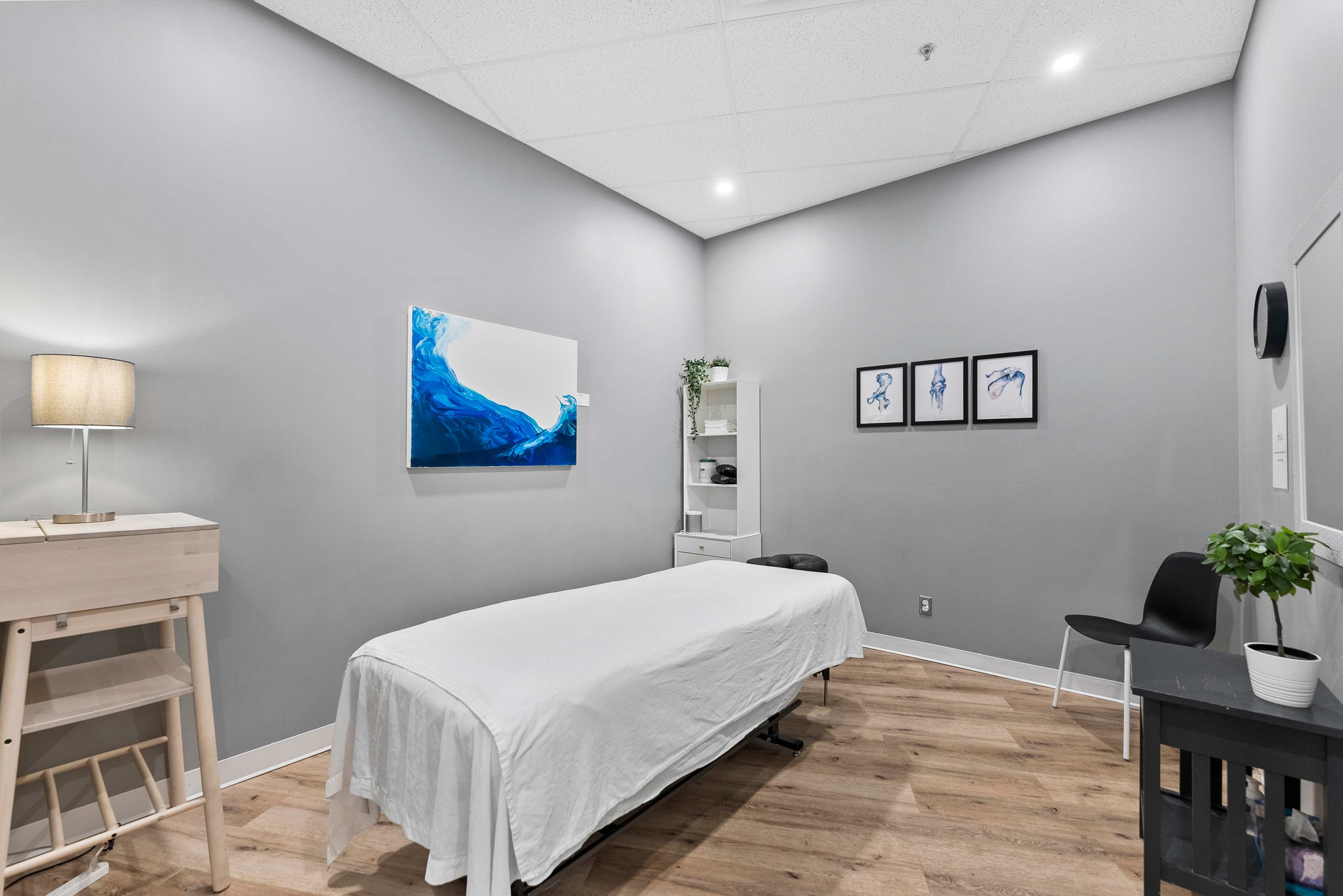 GREENBANK RMT Registered Massage Nepean relax. Massage Group