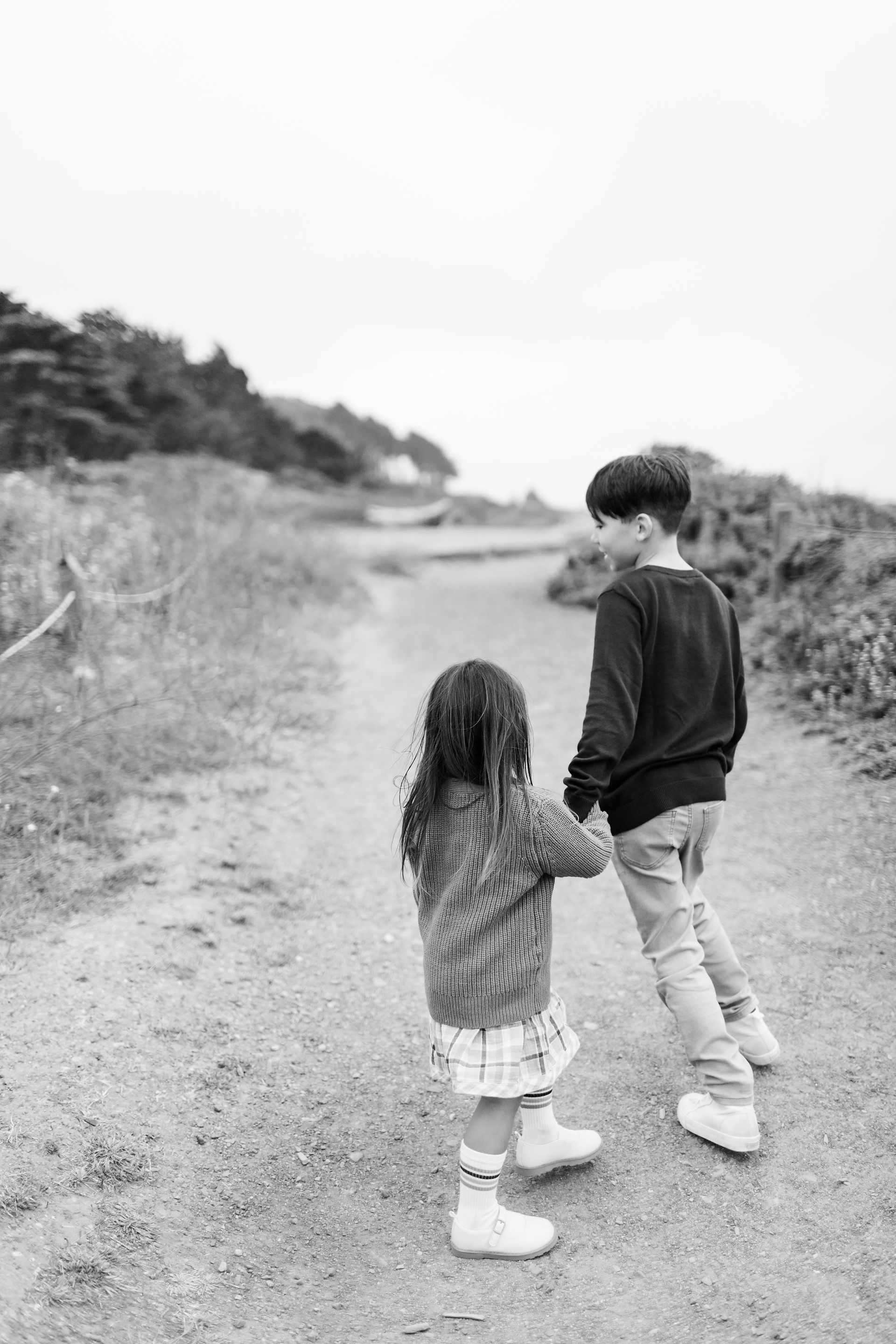 HKCreate Bay Area Photographers San Francisco Marshall's Beach Cliffside Golden Gate Bridge Summer Family Session Windy Overcast