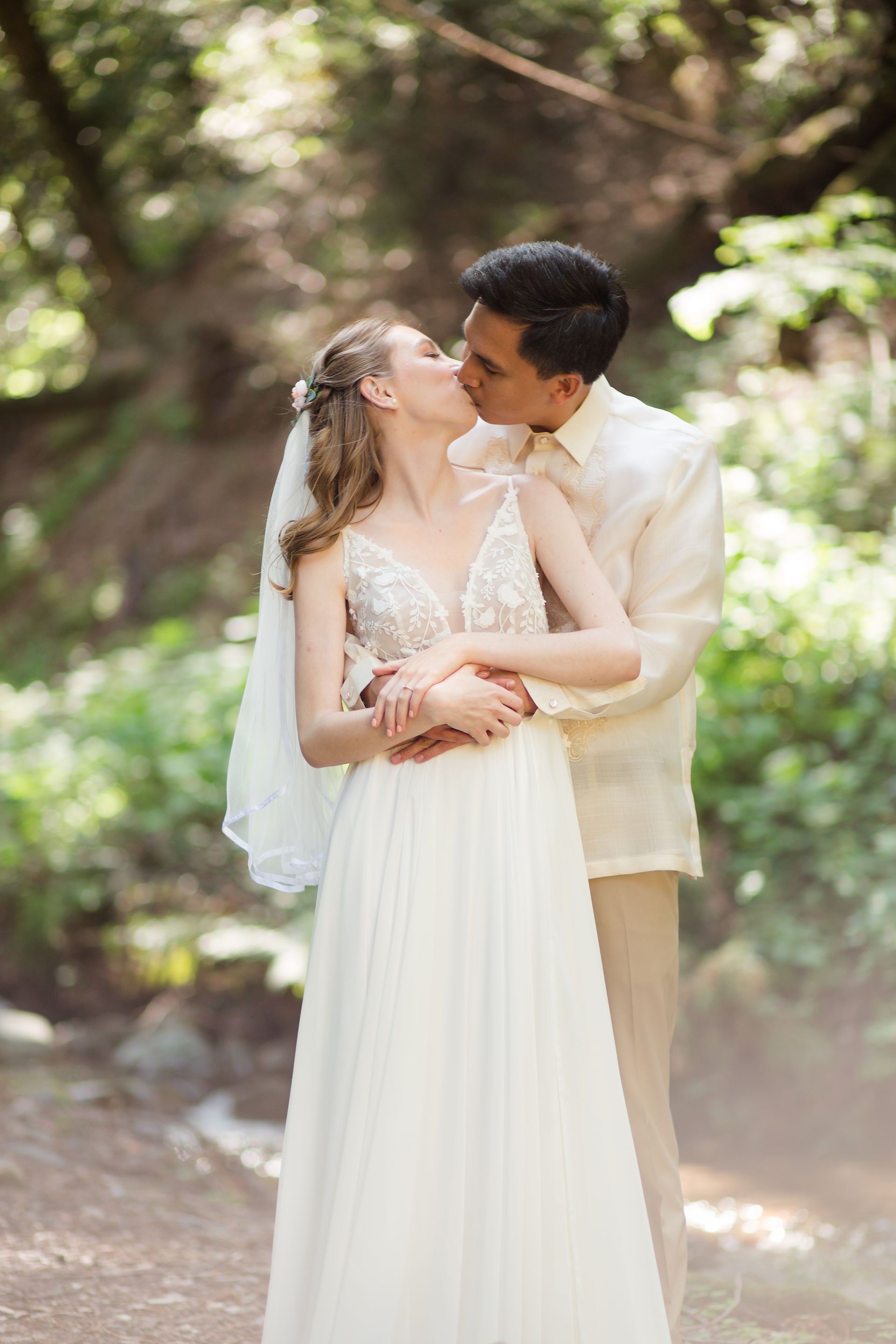 hk create hkcreate bay area wedding photographers saratoga springs summer wedding venue california beautiful forest glow couple portraits