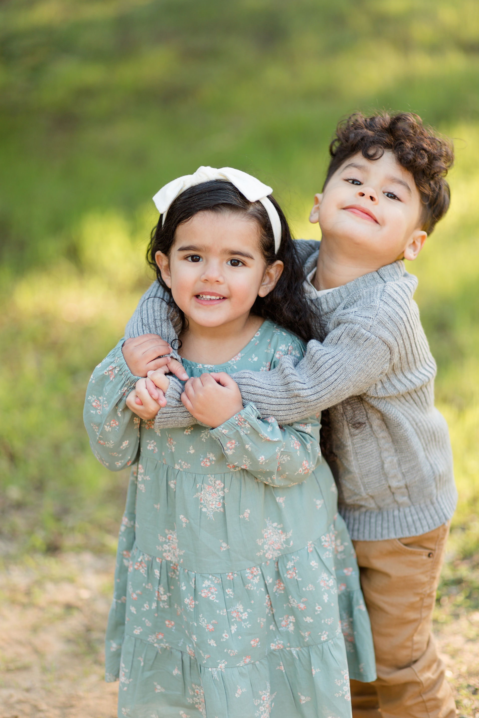 hkcreate hk create heather and kissy photography natural light duo bay area photographers legacy session extended family sunny bright winter joyful candid cute light and airy