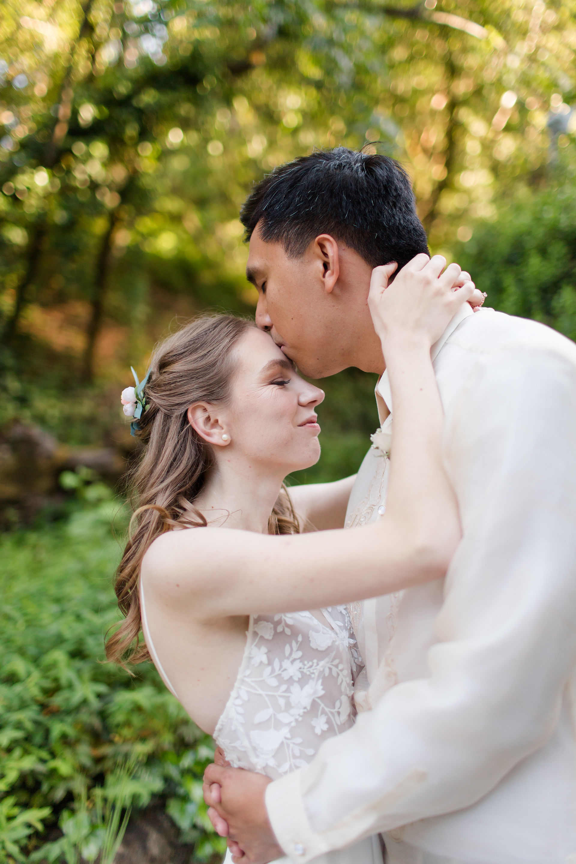 hk create hkcreate bay area wedding photographers saratoga springs summer wedding venue california beautiful forest glow couple portraits