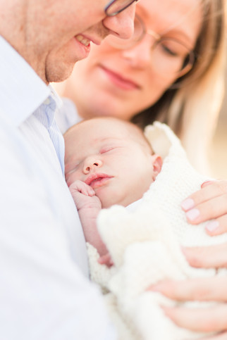 Sunnyvale Outdoor Newborn Session golden hour hkcreate photography photographer sunnyvale san jose neutral color scheme baby girl