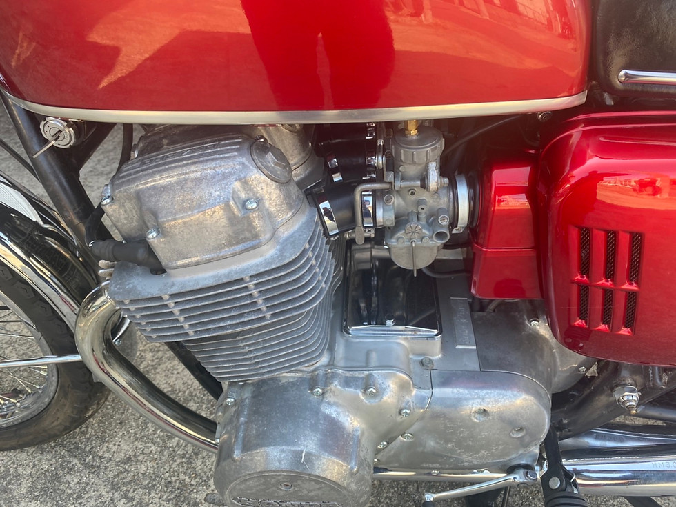 サムネイル： 【SOLD OUT】CB750K0金型 新規車検3年付　角300マフラー　カットフェンダー　オリジナル車両【税込・乗出し価格　328万円】