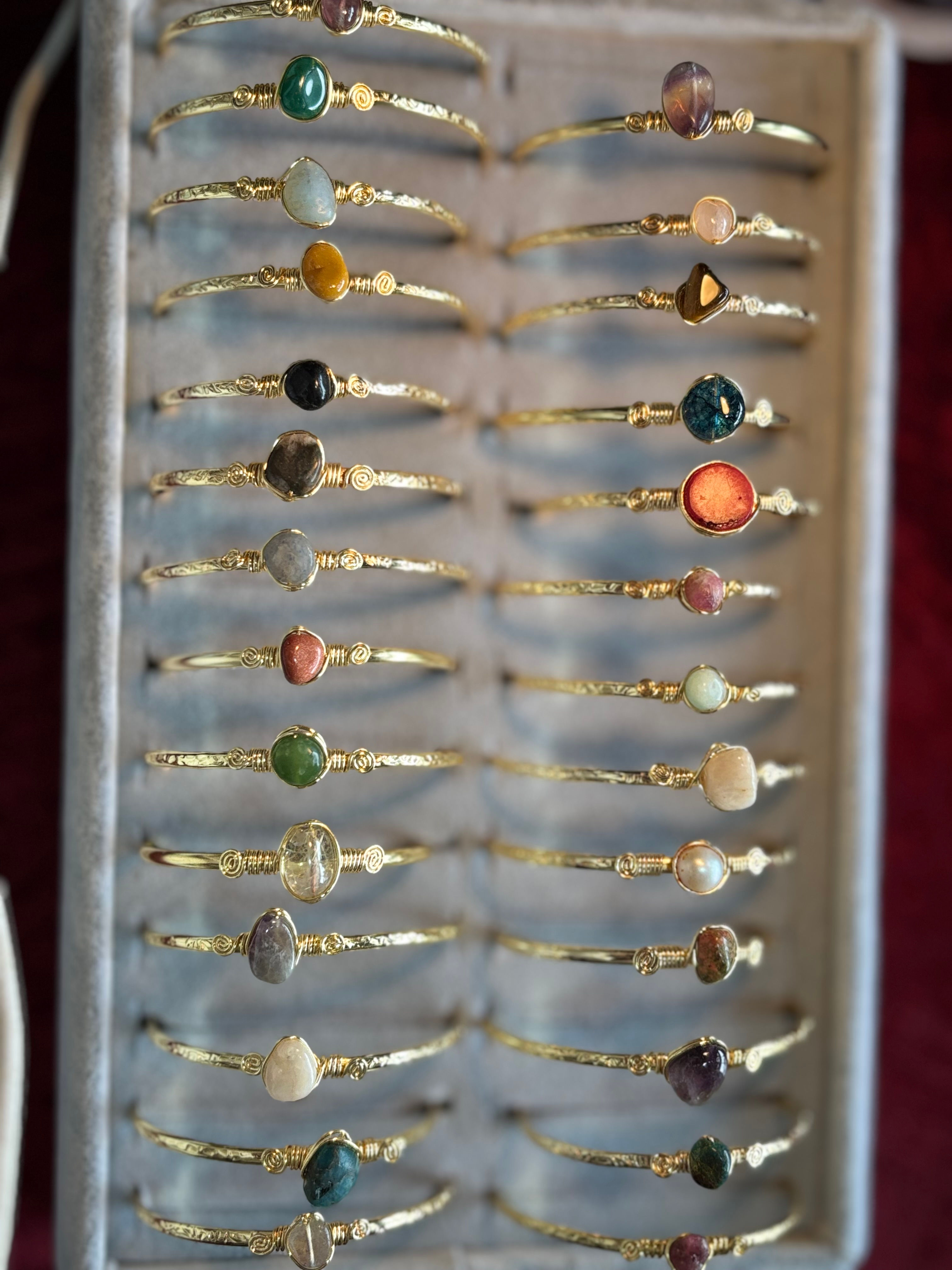 Doğal Taşlı Bileklikler