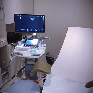 Ecografia: sala-equipamento