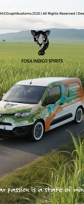 Un wrap design Fosa Indigo Spirits sur Toyota Proace dans un champ de canne à sucre, par