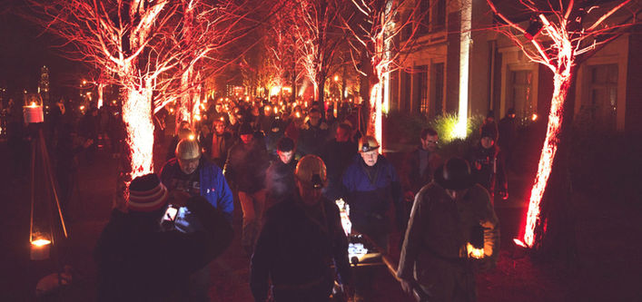 Enterrer Lascaux, performance en hommage aux mineurs