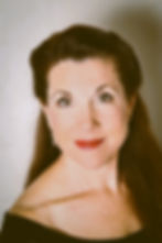Elaine Crane headshot