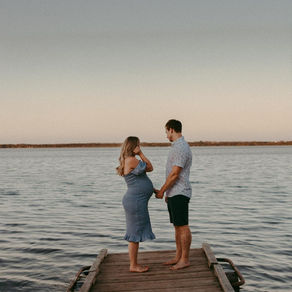 Summer Beach Maternity Session | Central Alberta Photographer | kate + Chris