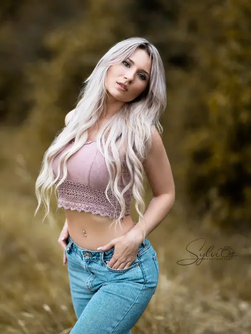 Portrait Shooting einer Frau in Heidelberg mit natürlichem Licht