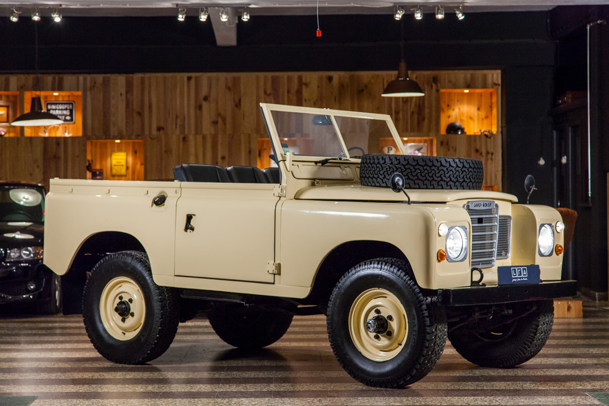 LAND ROVER SERIE III