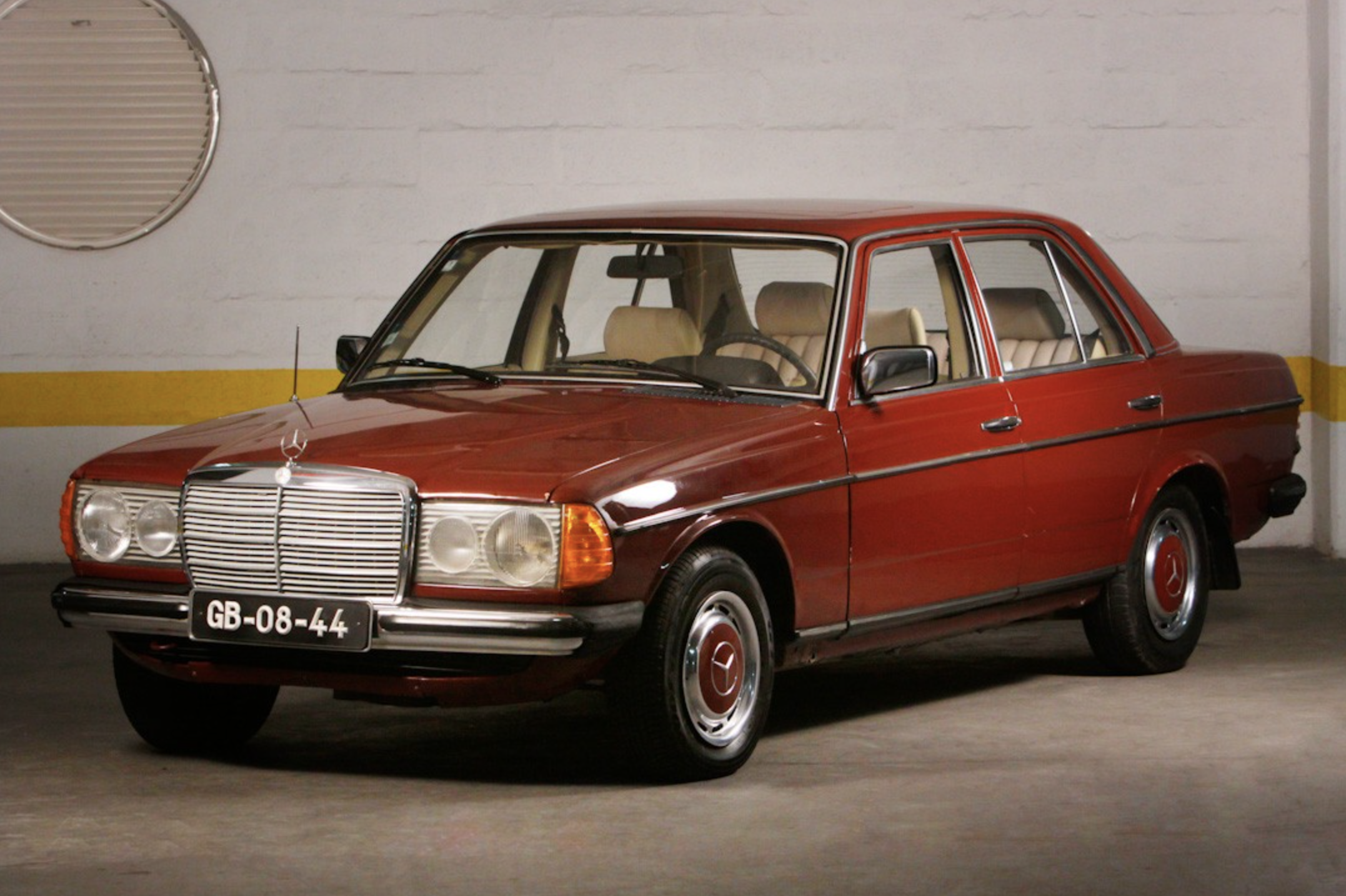 MERCEDES-BENZ 300d